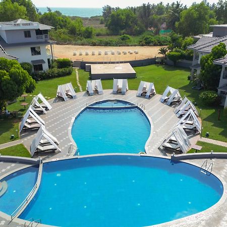 Regenta Baywatch Resort, Goa Benaulim Dış mekan fotoğraf