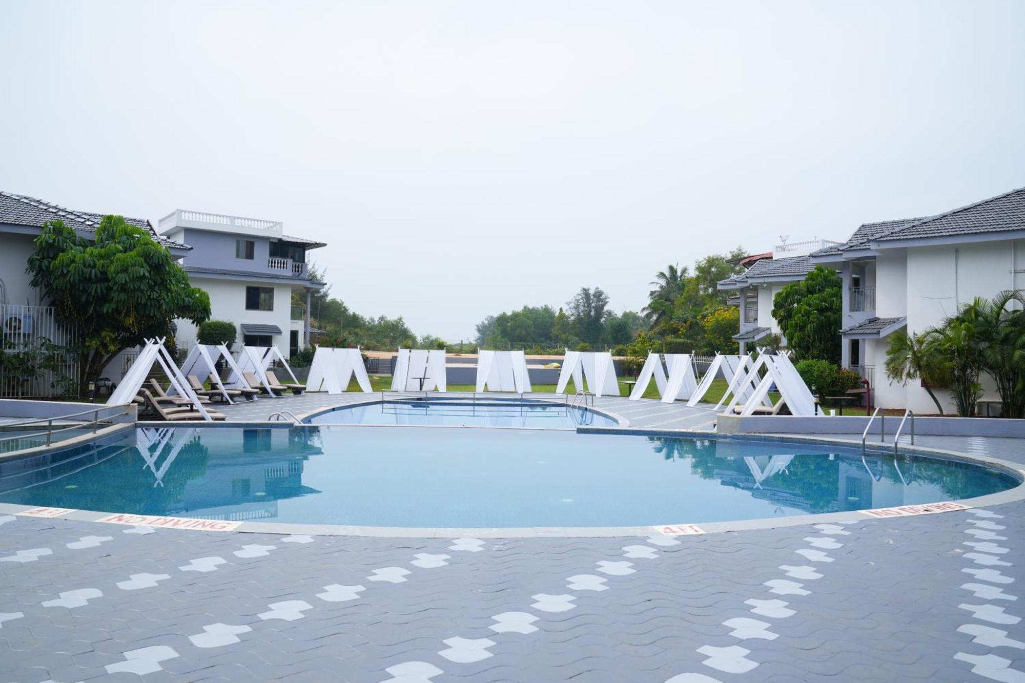Regenta Baywatch Resort, Goa Benaulim Dış mekan fotoğraf