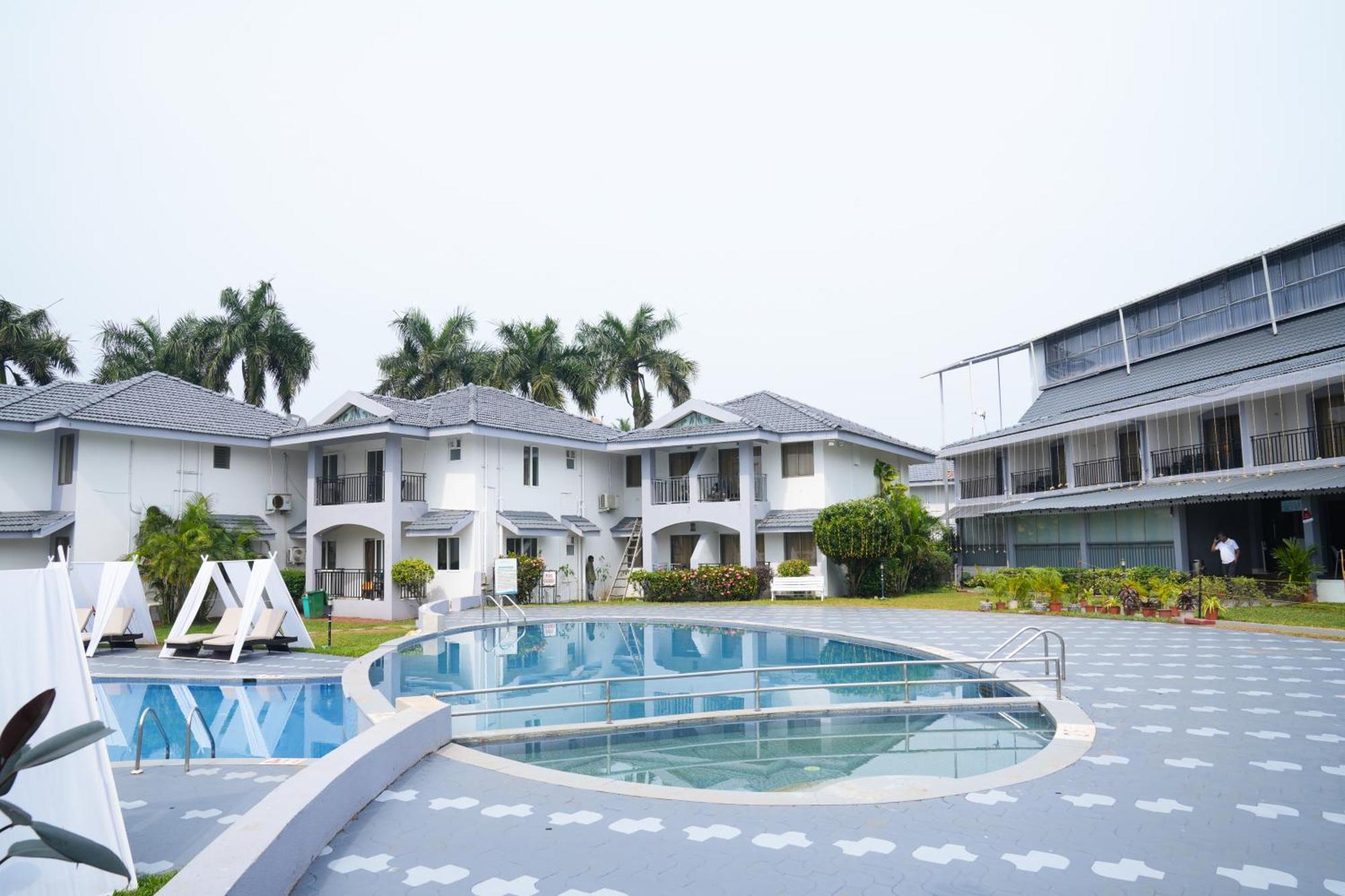 Regenta Baywatch Resort, Goa Benaulim Dış mekan fotoğraf