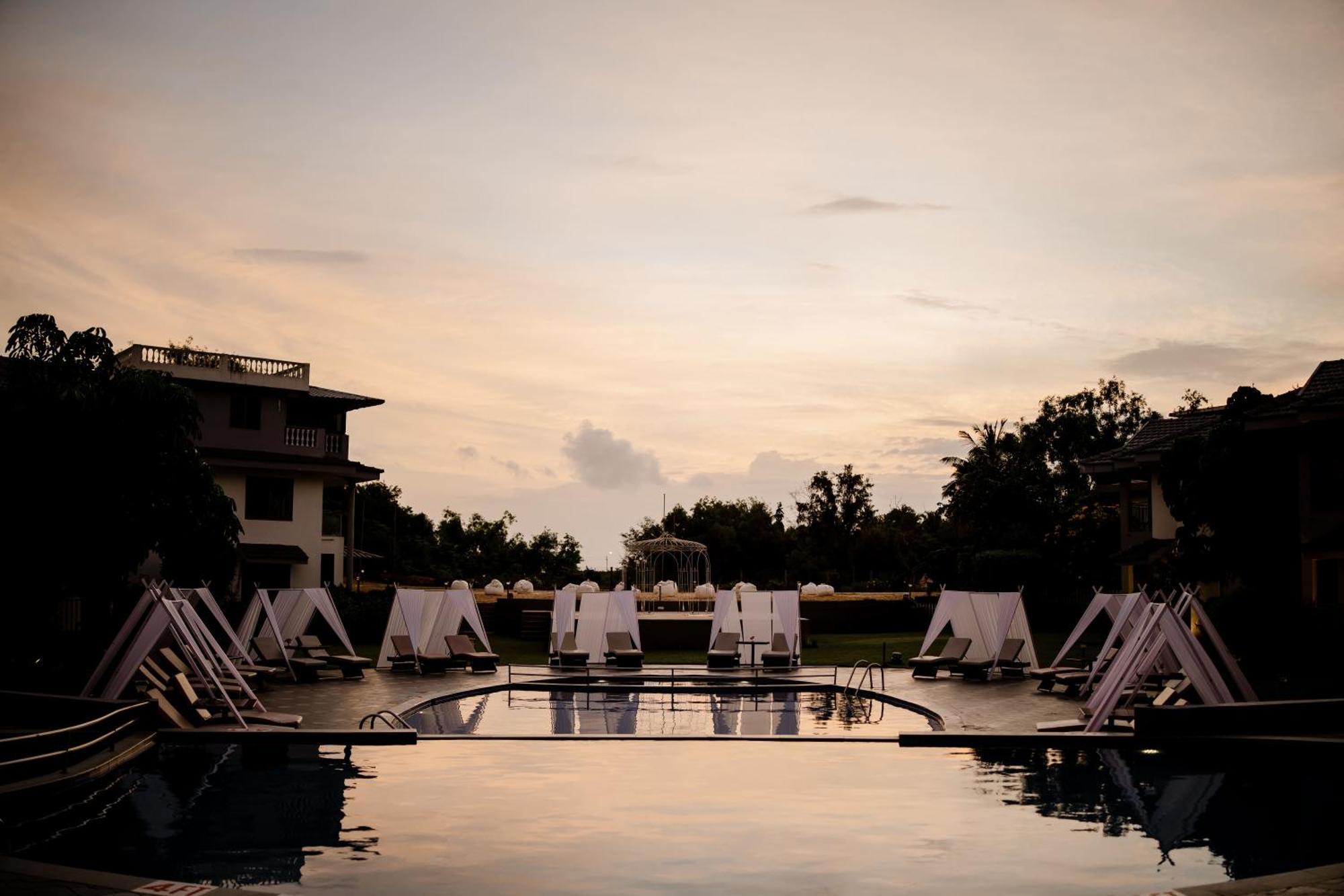 Regenta Baywatch Resort, Goa Benaulim Dış mekan fotoğraf
